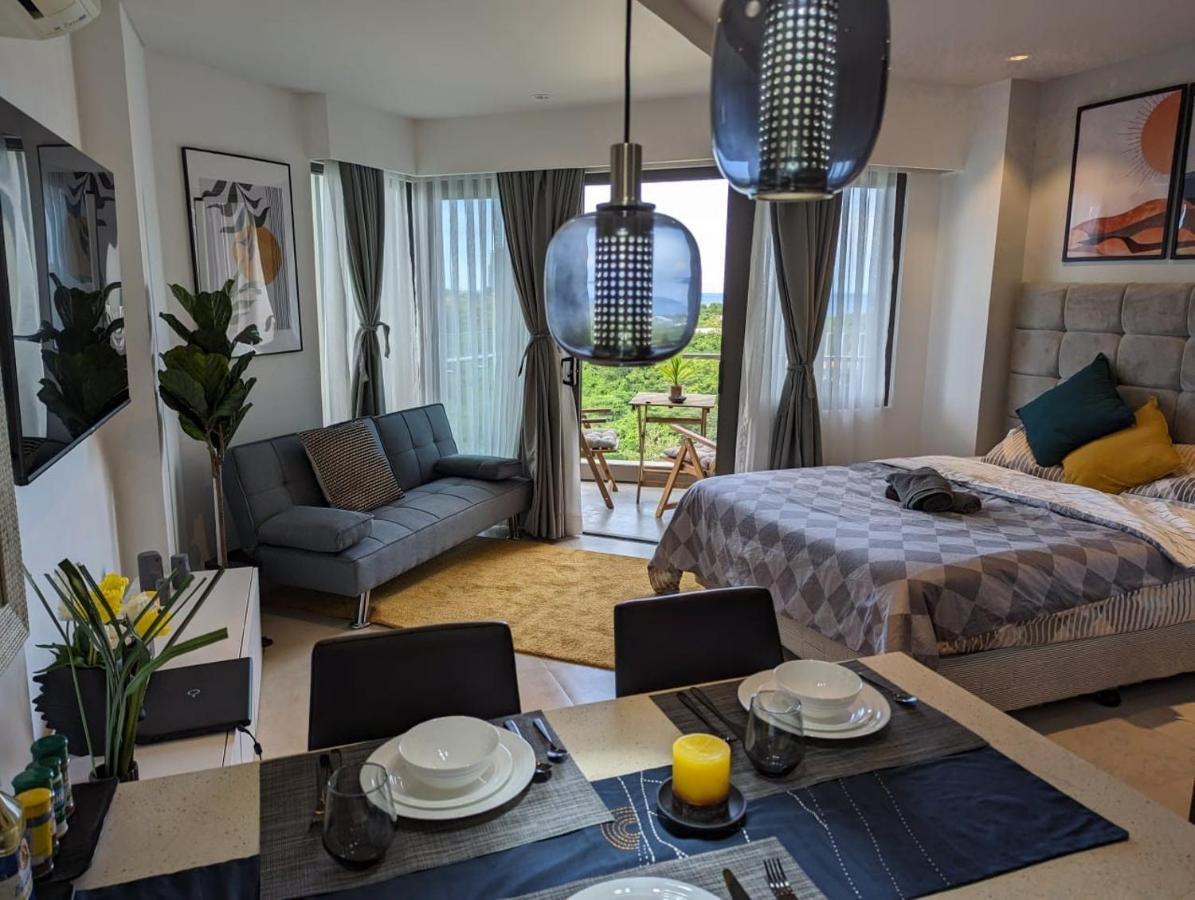 Dominiks Stylish Resort Gem Ocean View Pool Queen Bed At Tambuli 8 Floor Fast Wifi Lapu-Lapu City Esterno foto