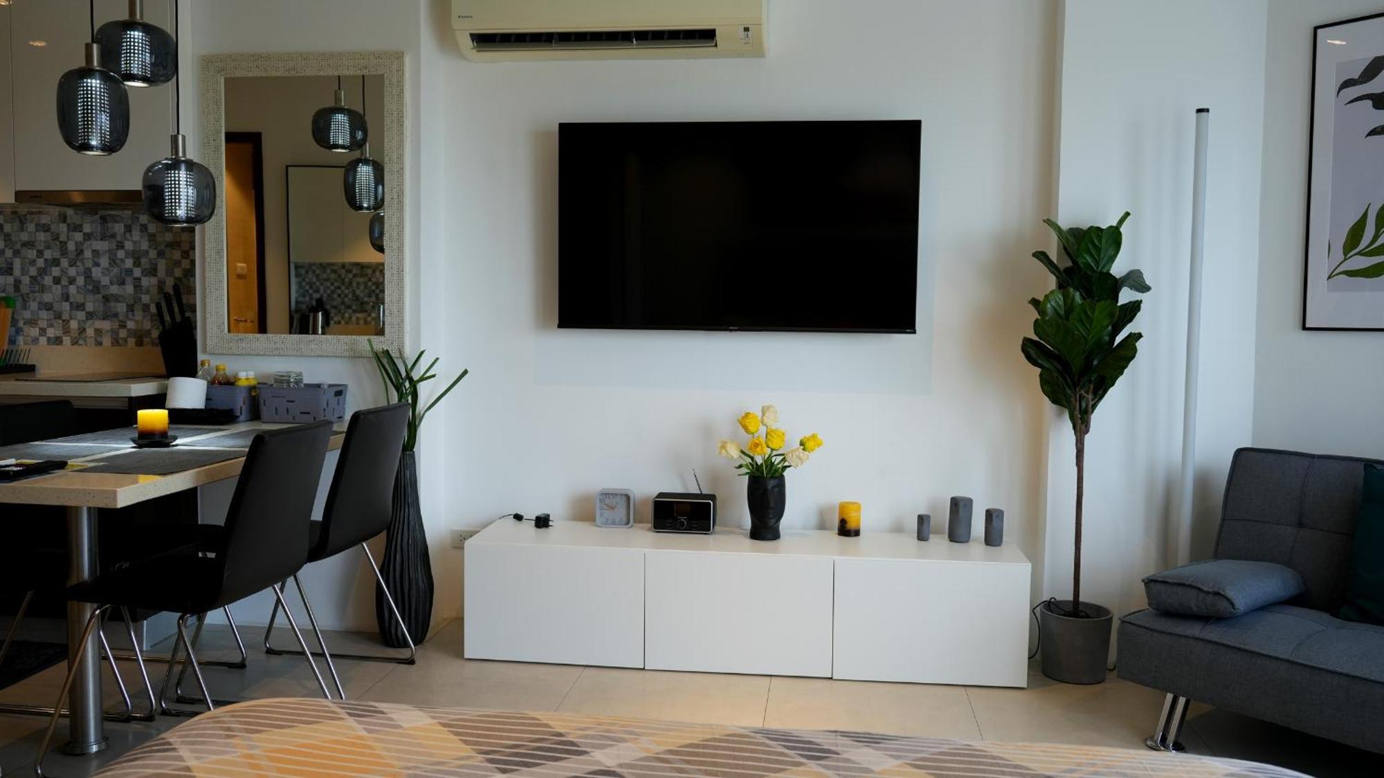 Dominiks Stylish Resort Gem Ocean View Pool Queen Bed At Tambuli 8 Floor Fast Wifi Lapu-Lapu City Esterno foto